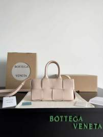 Picture of Bottega Veneta Handbags _SKUfw218529869fw
